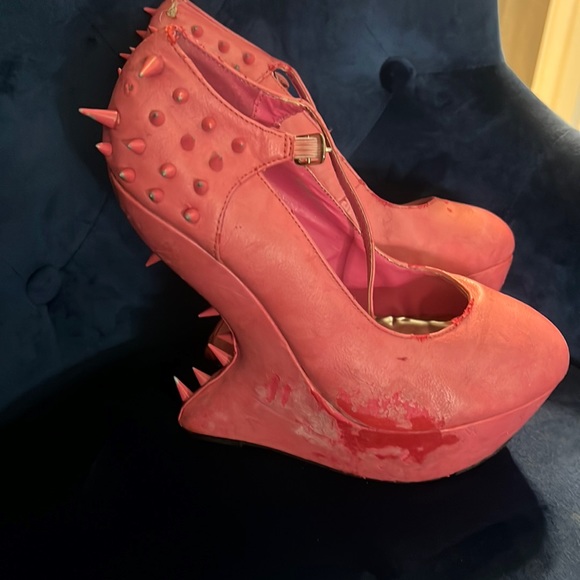 Pink spiked steep wedges - Picture 2 of 7